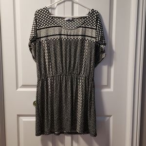 5/$20🕸 Black and White tunic dress